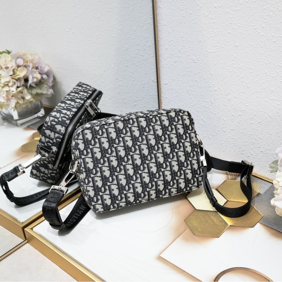 Dior Monogram Black and Gray Crossbody Bag - Picture 3 of 9